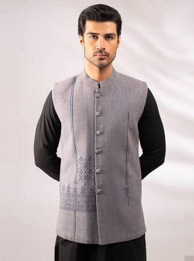 Almirah - Pakistan's finest Kameez Shalwar, Kurta & Waistcoat Collection