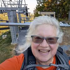 Will leaves change color by October 25?