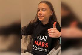 Starring isabelle huppert and chloë grace moretz. Lxa4dahpk Wcem