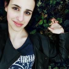 Sara Salamon's Instagram, Twitter & Facebook