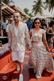 Couple matching shirt dress outfit hawaiian cruise wedding black hibiscus ponchotop rated seller. New Trending Matching Couple Dresses In Print Fabric
