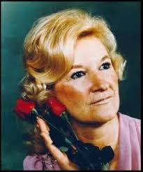 Norine Moore's Instagram, Twitter & Facebook