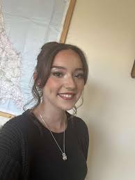 Meet our newest Suki Beauty team member 🌿 We would like to introduce you  to our newly qualified trainee nail technician & beauty therapist, Mia  Vickers. Mia has just completed her Level