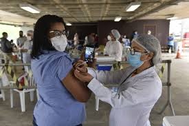 Ao todo, serão disponibilizadas 1.920 doses do imunizante astrazeneca e o agendamento estará disponível para a fase i e fase ii, de 40 a 59 anos. Covid 19 Confira Onde Ha Vagas Para Agendar Vacina Nesta Sexta Feira A Gazeta
