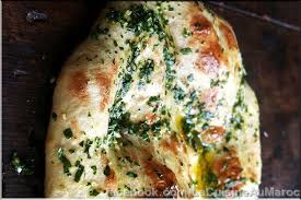 La Focaccia A L Ail Et Aux Fines Herbes Recettes De Cuisine Foccacia Recette Fines Herbes