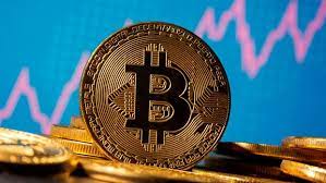 Bitcoin had a relatively flat 2012, trading within a $0.50 range of $5.00 for the first half of the year. Bitcoin Kurs Springt Uber 35 000 Dollar Marke