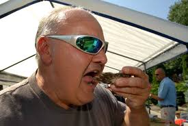 Champion shuckers serve up fare at Milford Oyster Fest