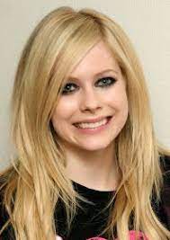 See pictures of avril lavigne with different hairstyles, including long hairstyles, medium hairstyles, short hairstyles, updos, and more. New Short Hair Avril Lavigne Hairstyles Long Hair Styles Hair Styles Avril Lavigne