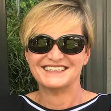 Wir sind stolz auf unsere Lehrtochter Martina Rohrer, welche mit einer  sensationellen Leistung von 5.4, die #Lehrabschlussprüfung als  Boden-Parkettlegerin EFZ mit berufsbegleitender #BMS bestanden hat