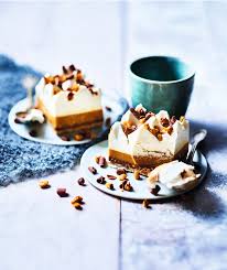 2 Entremets Au Caramel Cake Caramel Ethnic Recipes Mousse