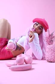 You can get even more creative by adding flowers or other props like @pink.lem and @tezza did. 17 Lipgloss Photoshoot Ideas Photoshoot Lipgloss Photoshoot Ideas Glam Photoshoot