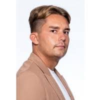 Ingrid Boyer's Instagram, Twitter & Facebook