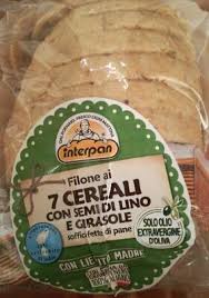 Adoro il pane ai semi misti, quando lo trovo, che sia al ristorante, al supermercato o al panificio, non posso fare a meno di agguantarlo e sgranocchiarlo. Filone Ai 7 Cereali Con Semi Di Lino E Girasole