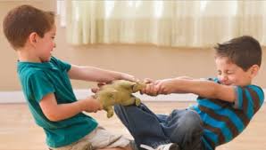 Di panggung, tak nampak keduanya sebagai kakak beradik, yang ada hanyalah dua musisi cadas yang saling mengisi satu sama lain. Berita Pertengkaran Adik Kakak Hari Ini Times Indonesia