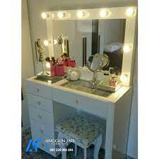 Jual meja rias lampu minimalis daun kaca 11 laci cat duco putih harga murah dan berkualitas produk asli jepara bahan kayu jati mahoni tpk bergaransi 100%. Daftar Harga Meja Rias Lampu Terbaru 2018 Mebel Jepara Jati Minimalis Anggun Jati Furniture