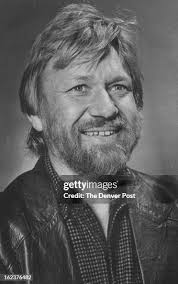 APR 13 1976, APR 14 1976; Earl Hammond