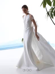 Alessandra certomà 12/04/2021, 12:14 pm tante le novità colorate e originali nella collezione borse carpisa primavera estate 2021. Le Spose Di Gio Abiti E Vestiti Da Sposa Milano Nuova Collezione Le Spose Di Gio