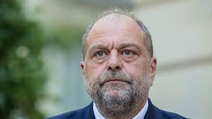 Sauf à porter atteinte à l'indépendance de l'inspection générale, il ne pouvait céder à cette exigence. On Vous Explique La Polemique Sur La Montre De Luxe D Eric Dupond Moretti Ladepeche Fr