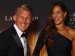 The football player is dating ana ivanovic, his starsign is leo and he is now 36 years of age. Ana Ivanovic Plaudert Uber Familienleben Mit Bastian Schweinsteiger Eurosport