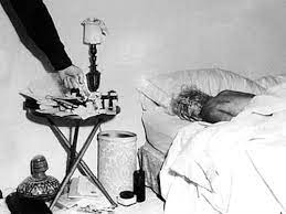 Marilyn Monroe Autopsy Photos Graphic Content Be Warned Michelle Vogel Author Michellevogelhollywoodnews Com