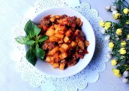 Kentang balado buatan sendiri bisa dijadikan pelengkap lauk makan bersama keluarga. Aneka Resep Balado Kentang Wortel Hati Ayam Yang Sempurna Sweetbuyouts