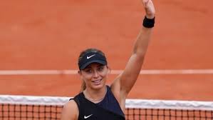 La española pasa a octavos y firma su mejor resultado en un 'grand slam'. Badosa Continues Dream Run At Roland Garros With Win Over Vondrousova Tennis News Hindustan Times
