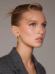 Photographer seeking hairstylist for NYC photoshoot