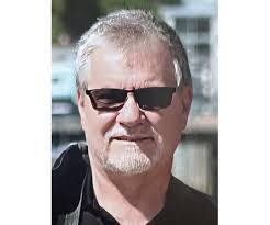 Russell Littleton's Instagram, Twitter & Facebook