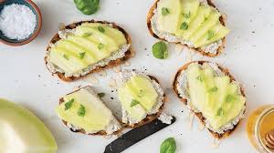 Tartine Dejeuner Au Melon Miel Recipe In 2020 Brunch Breakfast Food
