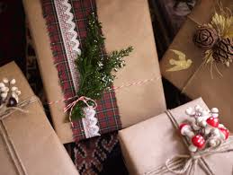 Gift wrapping ideas i've always been up for a good laugh, and these wacky gift wrapping ideas wont disappoint! Diy Holiday Gift Wrap Honestly Wtf