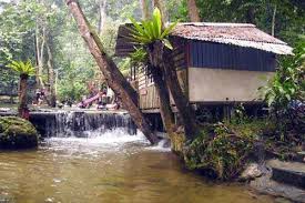 Mungkin air terjun ini nampak kecil, namun airnya yang jernih dan bersih merupakan antara faktor pengunjung. Tempat Percutian Menarik Di Selangor Percutian Bajet