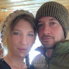 Colleen Gunn's Instagram, Twitter & Facebook