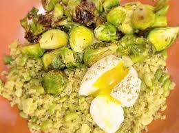 Un Plat Complet Vegetarien Qui Reconcilie Avec Les Choux De Bruxelles C Est Possible Recette Choux De Bruxelles Choux De Bruxelles Recette Chou
