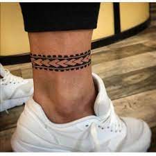 Ozilook Tatuajes Tatuajesfemeninos Tatuajemaori Tatuajespequenos Tatuagem Tatuagemfeminina Tatuagens Tatuagemdelicada Leg Band Tattoos Tattoos Tribal Tattoos El hombre con accesorios expresa su espiritu…piezas de gran excelencia. tribal tattoos