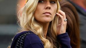 Samantha ponder is a renowned sportscaster who throughout her professional career has worked with many major sports television networks. Explicit Rant Targeting Sam Ponder Is Major Reason Why She S Not A Fan Of Barstool Espn Partnership