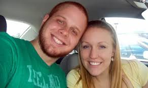 La mujer que fue apuñalada 32 veces por su exnovio y que se casó con el  hombre que le salvó la vida