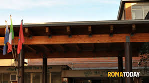 La darsena del marina privato porto romano è situata a metri 600 dall'ingresso in fiumara grande, sulla sinistra entrando; Corsi Regionali Gratuiti Alla Porto Romano Di Fiumicino