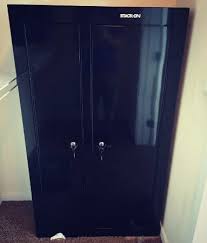 Aside from these minor issues, it is a handsome cabinet and a practical solution. Stack On Gcdb 924 Gun Cabinet Review Keepgunssafe