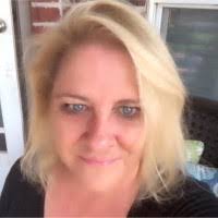 Abigail Benedict's Instagram, Twitter & Facebook