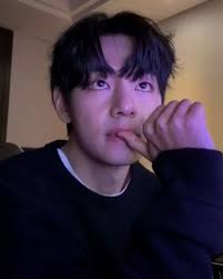 🌟 POST DE TAE EN WEVERSE