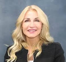 Laura Carman's Instagram, Twitter & Facebook