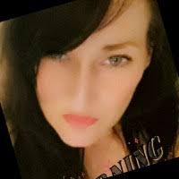 Mindy Horn's Instagram, Twitter & Facebook