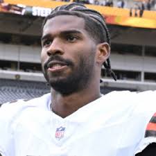 Bruins Recall Speedy Forward Following Matthew Poitras Injury