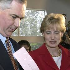 Experts question the role of white mulberry in the death of Northern  California congressman's wife