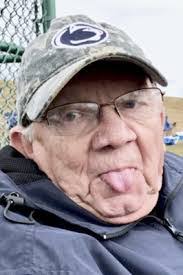 Leslie Sledge's Instagram, Twitter & Facebook