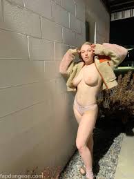 Brittsmith - Busty Cute Teen Onlyfans Nudes - Fapdungeon