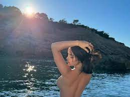 Demi Rose strips naked for eye-popping beach snap as fans gush over 'best  bum in the world' - Daily Star