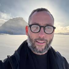 📌 Save this post if you're going to Iceland. Don't miss out