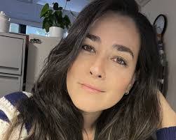 Yolanda Veloz's Instagram, Twitter & Facebook