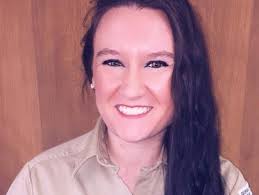 Female wildland firefighter stands out